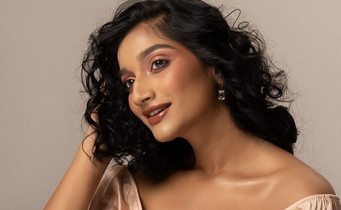 কার্লি হেয়ারে স্টাইলিং এর আগে খেয়াল রাখুন ৪টি বিষয়!